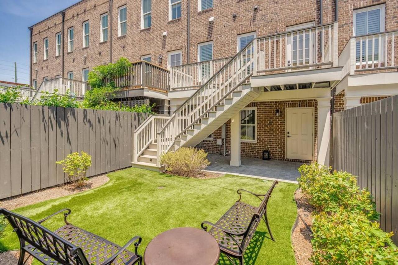Rose Carriage House Savannah Exterior photo